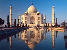 http://soopermedia.wordpress.com/2008/12/26/no-love-lost-over-bangladeshs-copycat-version-of-the-taj-mahal/