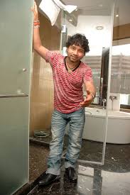 http://hamaraphotos.com/bollywood/scoops/kailash-kher-back-with-kailasa-jhoomo-re.html